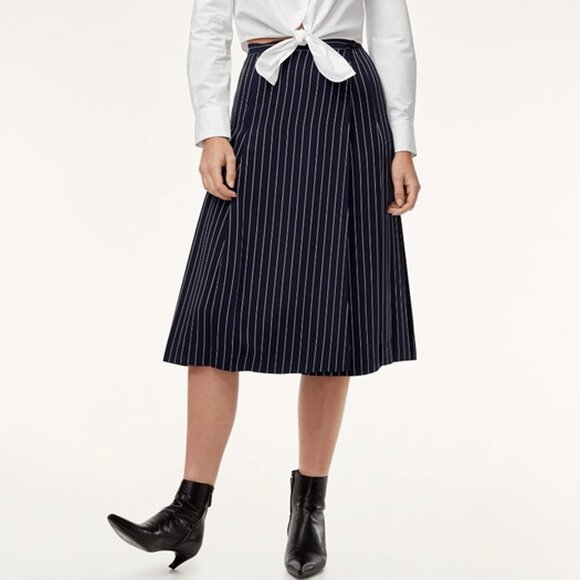 NWT ARITZIA Babaton Jai Skirt Navy/Birch Pinstripe Size 6 - Picture 1 of 8